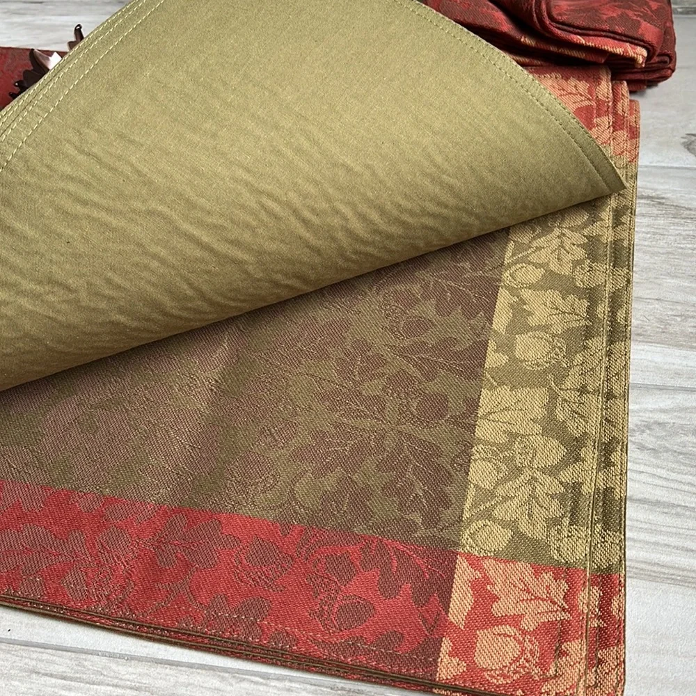 • Rose Tree Table Linens Bundle 🍁 🍂 • - Picture 9 of 9